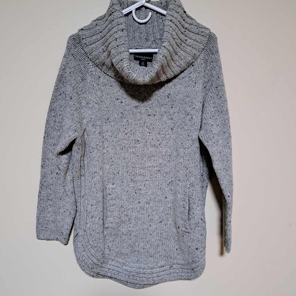 CYNTHIA ROWLEY Chunky Gray Sweater - Picture 2 of 4